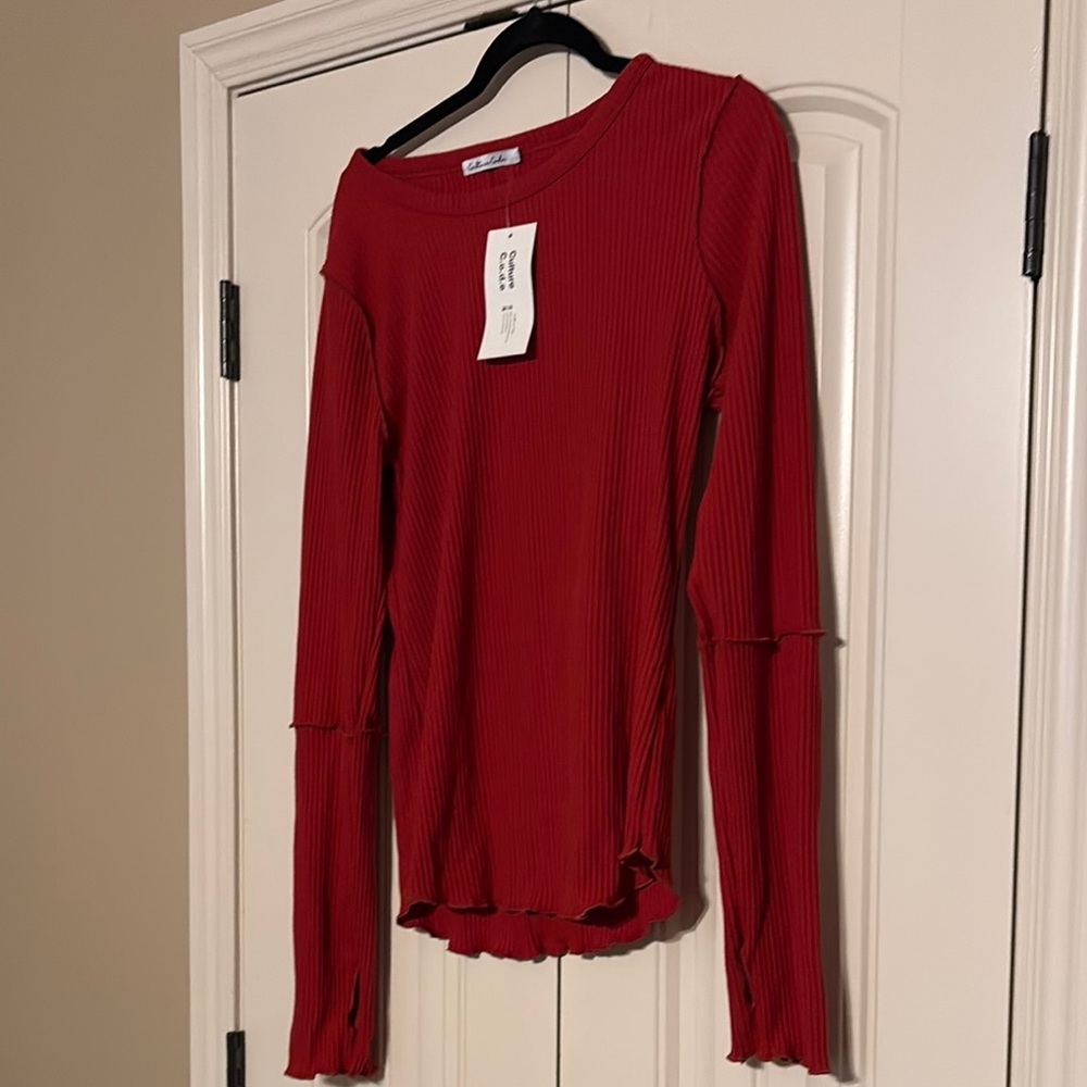 Chic Red Ribbed Women's Blouse